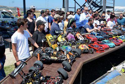 Karacabey’de ‘RC Model Araç Yarışları’ başladı