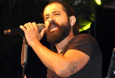 Koray Avcı, sahnede yaptığıyla şaşkına çevirdi