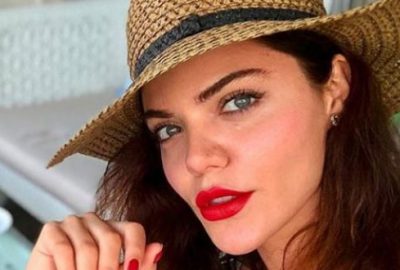 Mayolu pozuyla sosyal medyayı salladı!