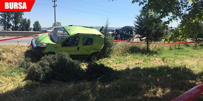 Hafif ticari araç tarlaya uçtu: 1 yaralı