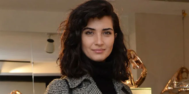 Tuba Büyüküstün’den yeni karar!