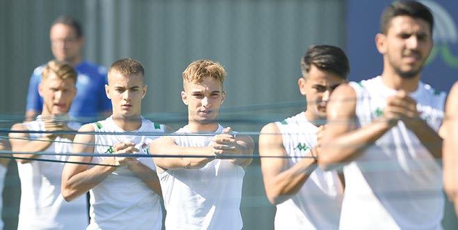 Timsah’da durmak yok