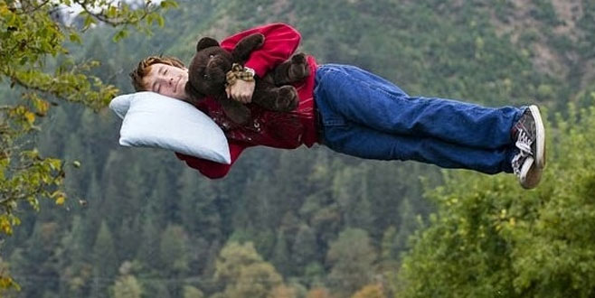 Uykuya dalarken düşme hissi yaşıyorsanız…