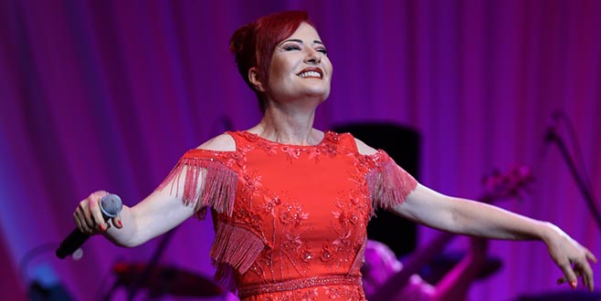 Açıkhava’da Candan gece