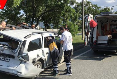 TIR, otomobile çarptı: 1 yaralı