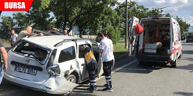 TIR, otomobile çarptı: 1 yaralı