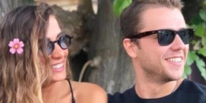 Aşkını sosyal medyadan ilan etti