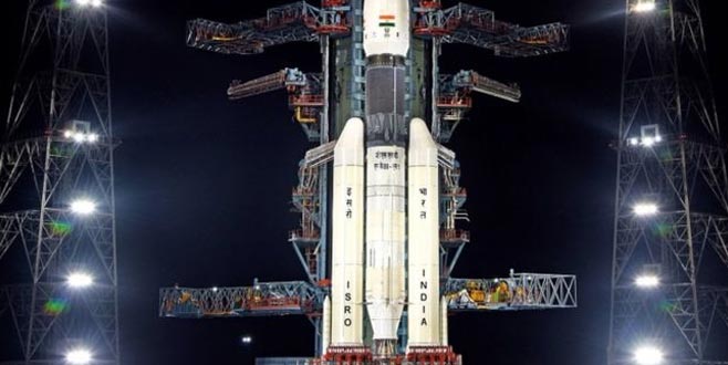 Hindistan’ın Ay’a seyahati son anda ertelendi