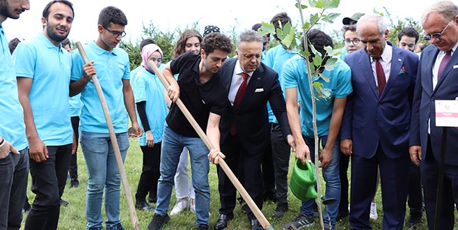İhracatçılardan Demokrasi ve Milli Birlik Fidanlığı