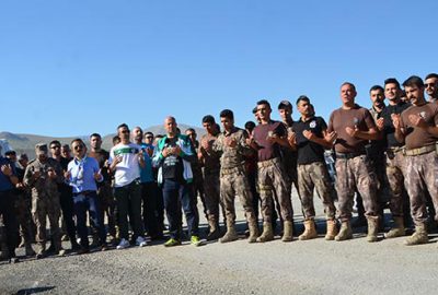 Bursaspor taraftarları Hakkari’de kurban kesti