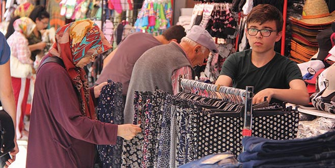 Esnaf bayramdan umutlu