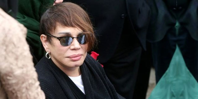 Usta Sanatçıyı yıkan haber! Duyar duymaz hastaneye koştu