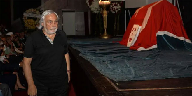 Usta tiyatrocu son yolculuğuna uğurlandı