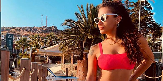 Endamını sergiledi