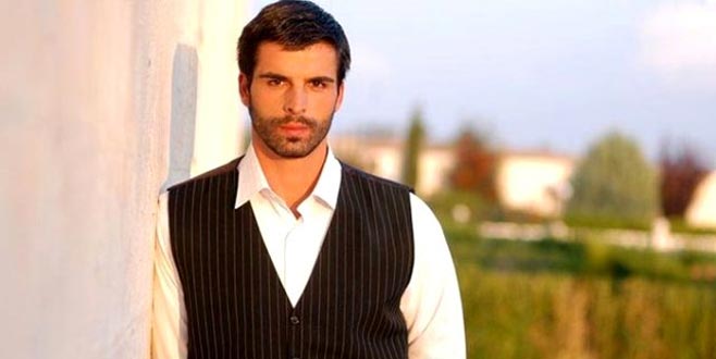 Savcılık, Türk bayrağına hakaret eden ünlü oyuncu için harekete geçti