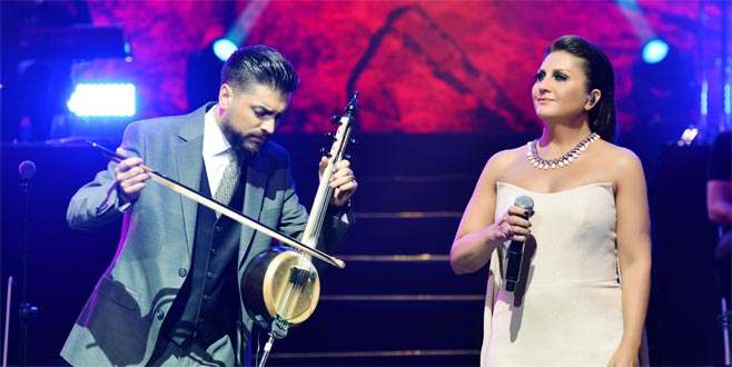 Sibel Can’dan tek gecelik gala