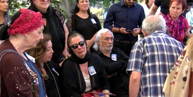 Usta oyuncunun cenazesinde gözyaşları sel oldu!