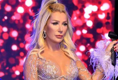 56’lık Seda bikinili görüntüsüyle genç kızlara taş çıkarttı