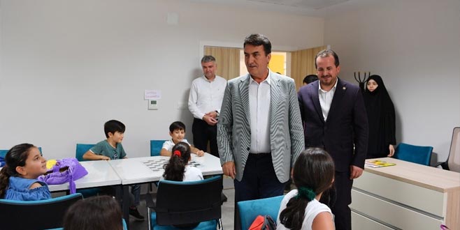 Başkan Dündar, Emek Bilgi Evi’ni ziyaret etti