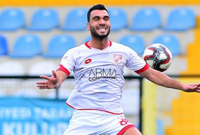 Tahta açılsın ilk imzayı Mustafa atacak