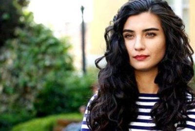 Tuba Büyüküstün yeni imajıyla bambaşka biri haline geldi!