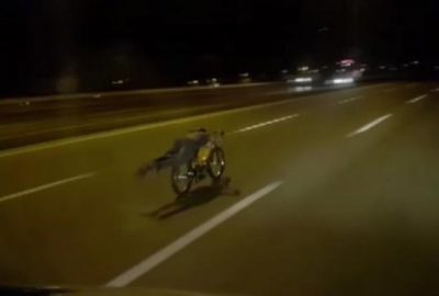 Kask yok, plaka yok, ışık yok ama tepegözlük zirvede