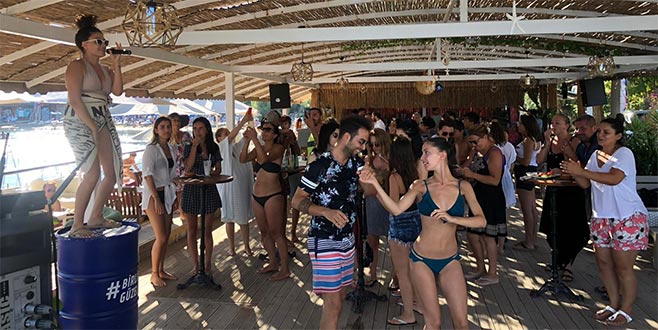 Varilin üstünde konser