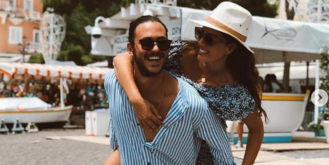 Aşkını haykırdı