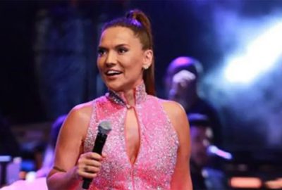 Demet Akalın, konser gelirini Mehmetçik Vakfı’na bağışladı