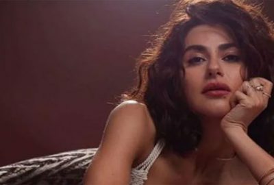 Yatak pozuyla yine gündem oldu!