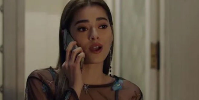 Leopar desenli bikinisiyle sosyal medyayı salladı!