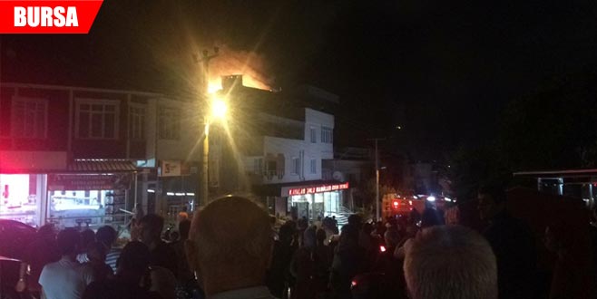 Korkutan yangın! Herkes sokağa döküldü…