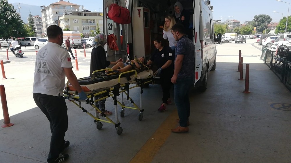 Oyun oynarken 3. kattan düştü