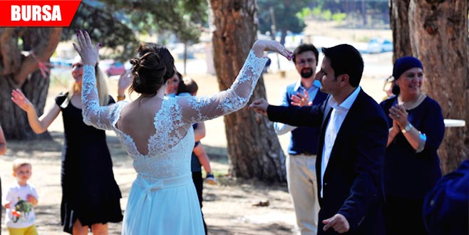 Polonya’dan gelin aldı, düğünü Kocayayla’da yaptı