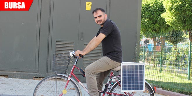 Bisikletine güneş paneli taktı