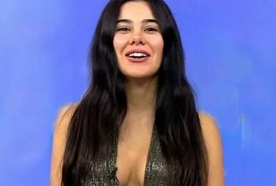 Asena Atalay bikinili pozlarıyla döndü!