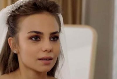 Bahar Şahin’den mayolu poz! ‘Mutsuzum’