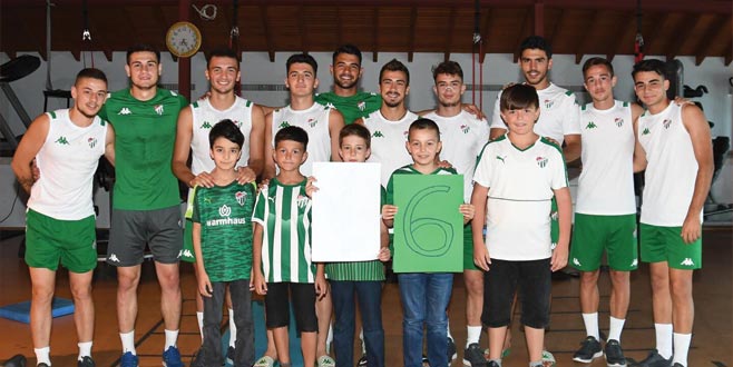 Timsah’ın konukları vardı