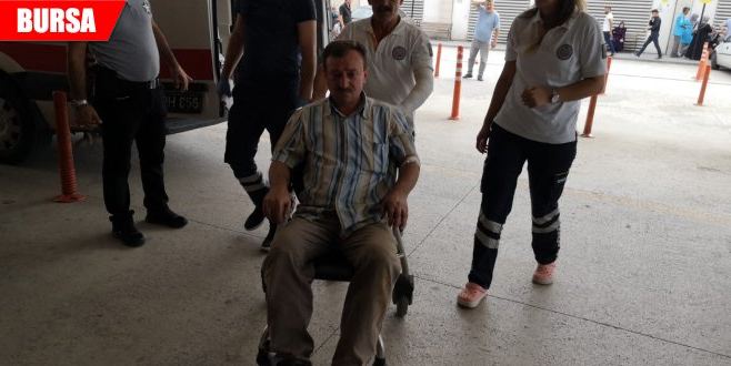 Yangını söndürmeye yardım ederken hastanelik oldular Yangını söndürmeye yardım ederken hastanelik oldular