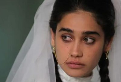 Oyunculuk teklifi almayınca ülkeden ayrıldı