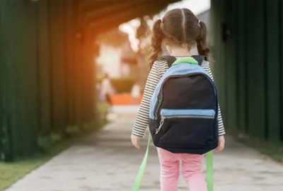 Çocuğunuz okula giderken karın ağrısı çekiyorsa psikolojik destek gerekebilir