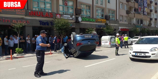 İnegöl’de otomobil devrildi: 1 yaralı