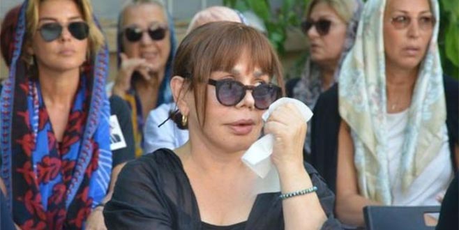 Sezen Aksu’nun babası son yolculuğuna uğurlandı