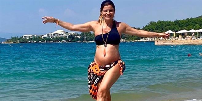 6 aylık hamile olan ünlü sunucu plajda fenalaştı
