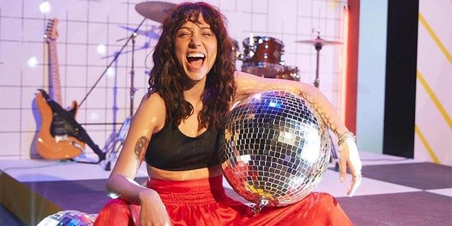 Zeynep Bastık’a ünlülerden büyük destek 