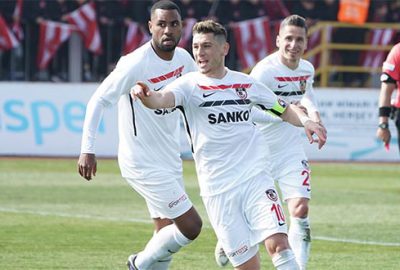 Forvet arkasına Kerim Avcı