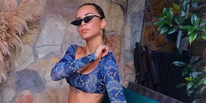 Sevgilisini kucağında! Öpüşmeleri gündem oldu Sevgilisini kucağında! Öpüşmeleri gündem oldu