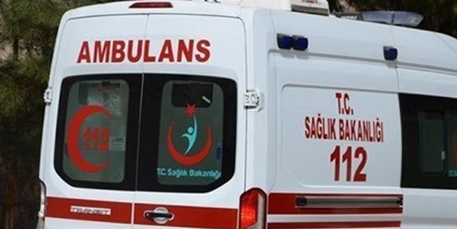 İki otomobil çarpıştı: 4 ölü, 2 yaralı İki otomobil çarpıştı: 4 ölü, 2 yaralı