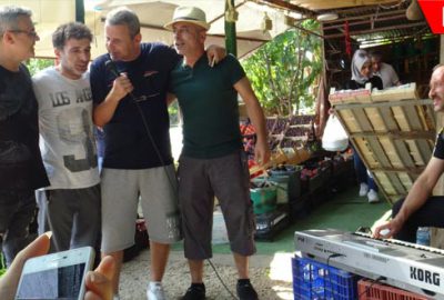 Müşterilerine orgla ‘canlı müzik’ yapıyor