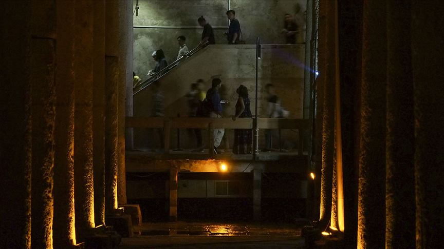 Görkemli sütunları, gizemli heykelleriyle Yerebatan Sarnıcı Görkemli sütunları, gizemli heykelleriyle Yerebatan Sarnıcı